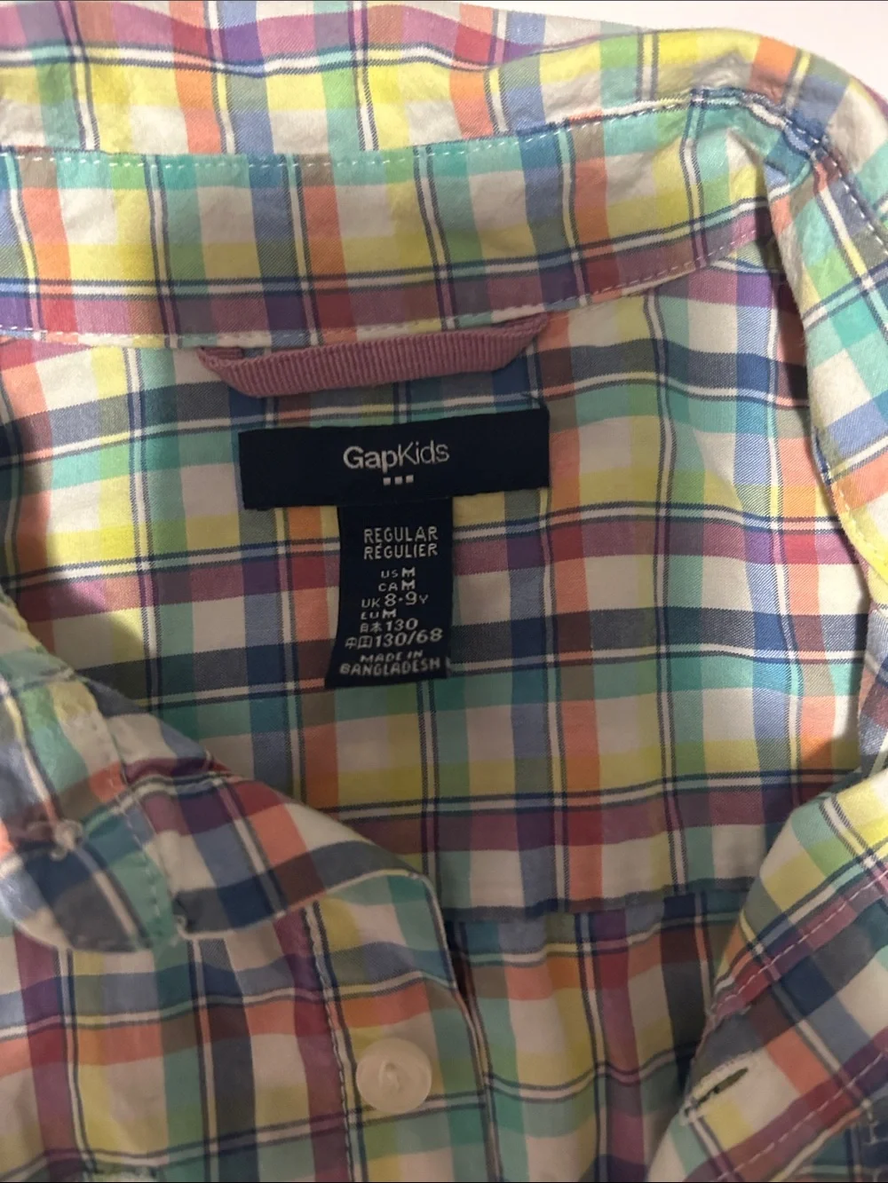 GAP crisp button